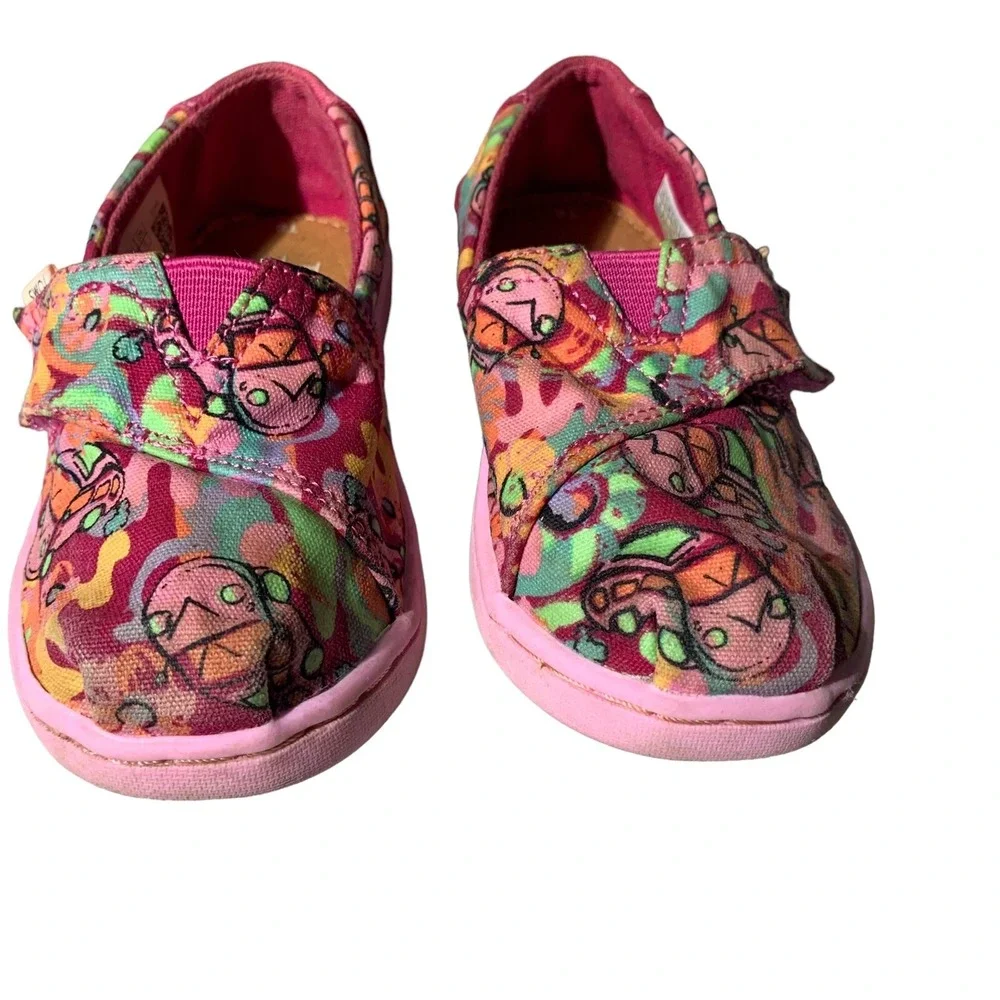 Toms toddler slip on colorful car print 8T slippers